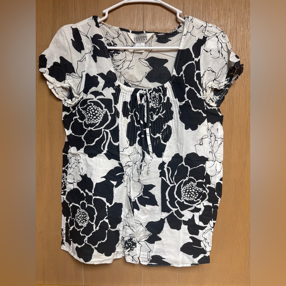Allison Taylor Black and White Floral Blouse